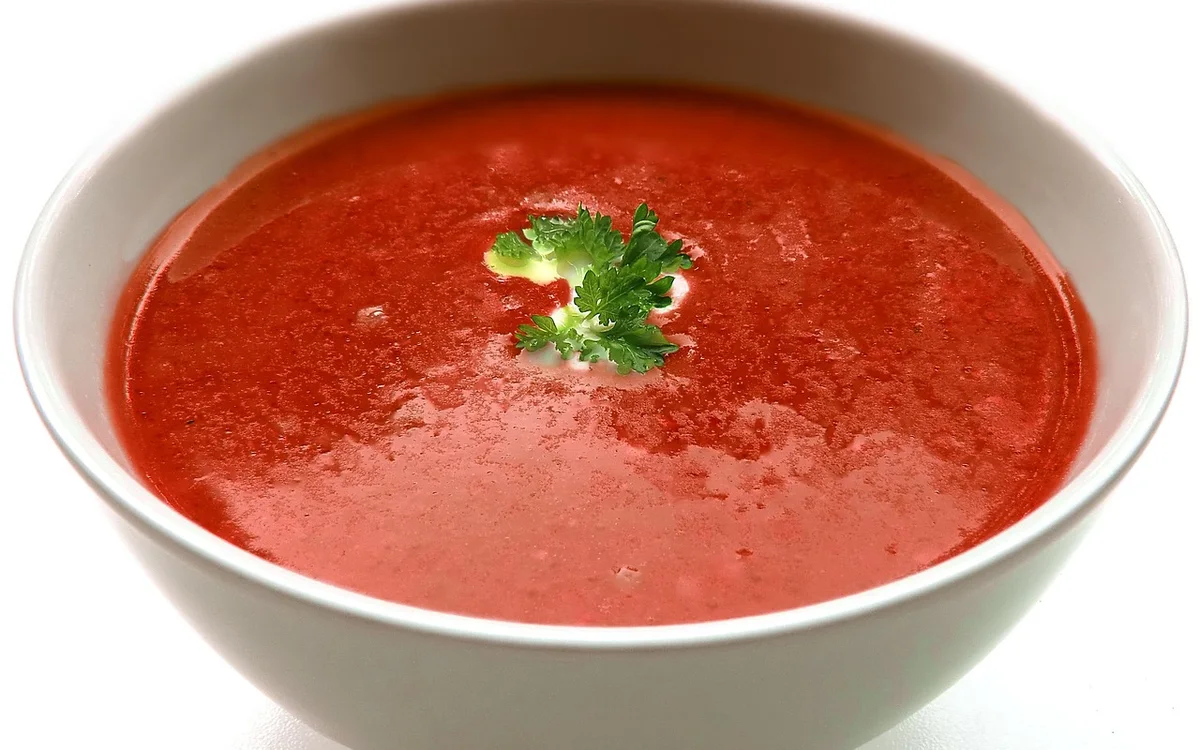 Roasted tomato and basil soup